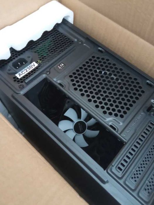 CAIXA TACENS ACS 500 com Alimentação silenciosa 500 watts. NOVA