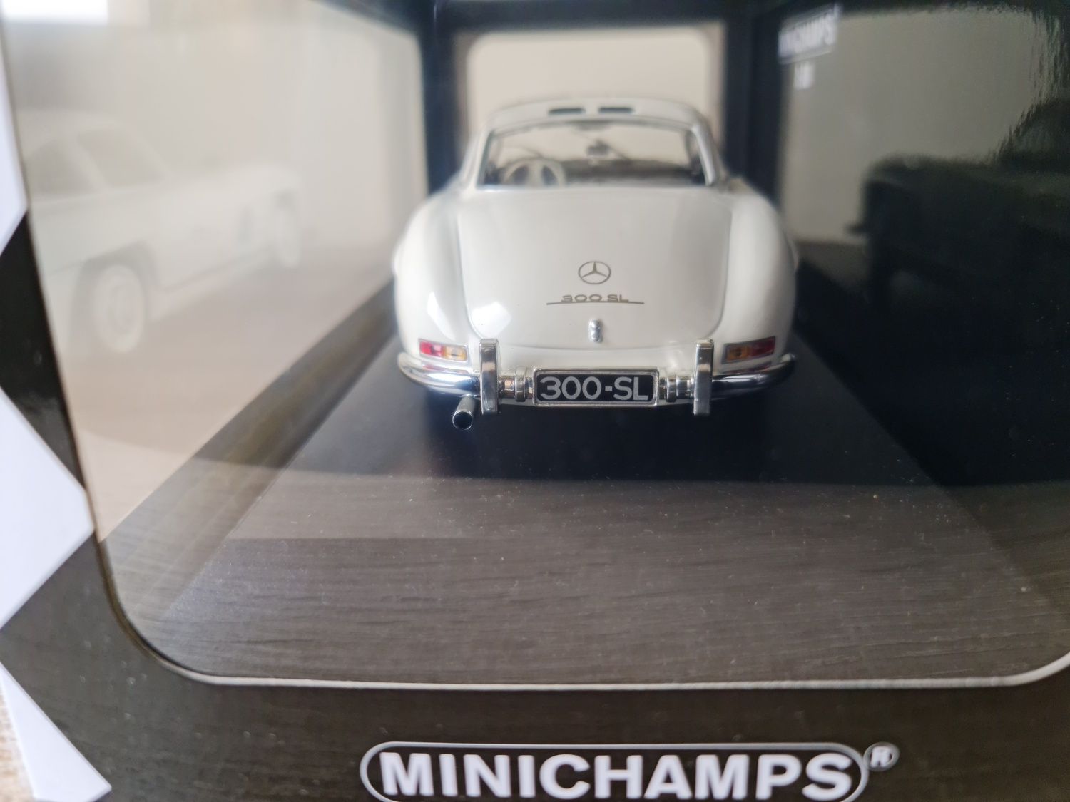 Miniatura Mercedes 1/18