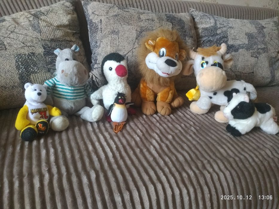 Мягкие игрушки большие и маленькие