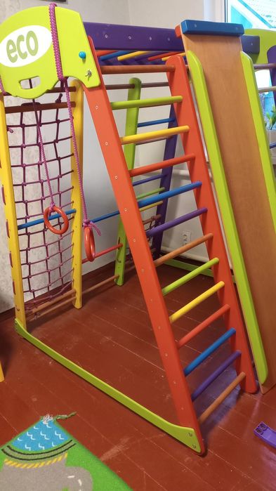 Дитячий спортивний комплекс