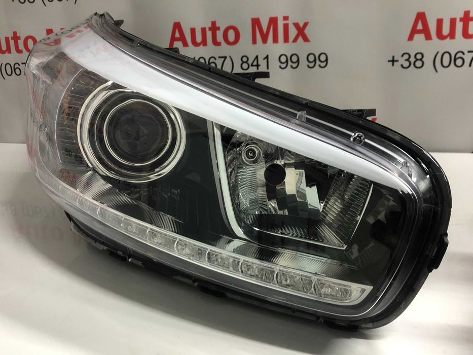 Фара Kia Ceed 2 Xenon 92101-A2020 92101-A2060