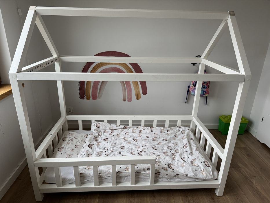 Łóżko domek z barierkami