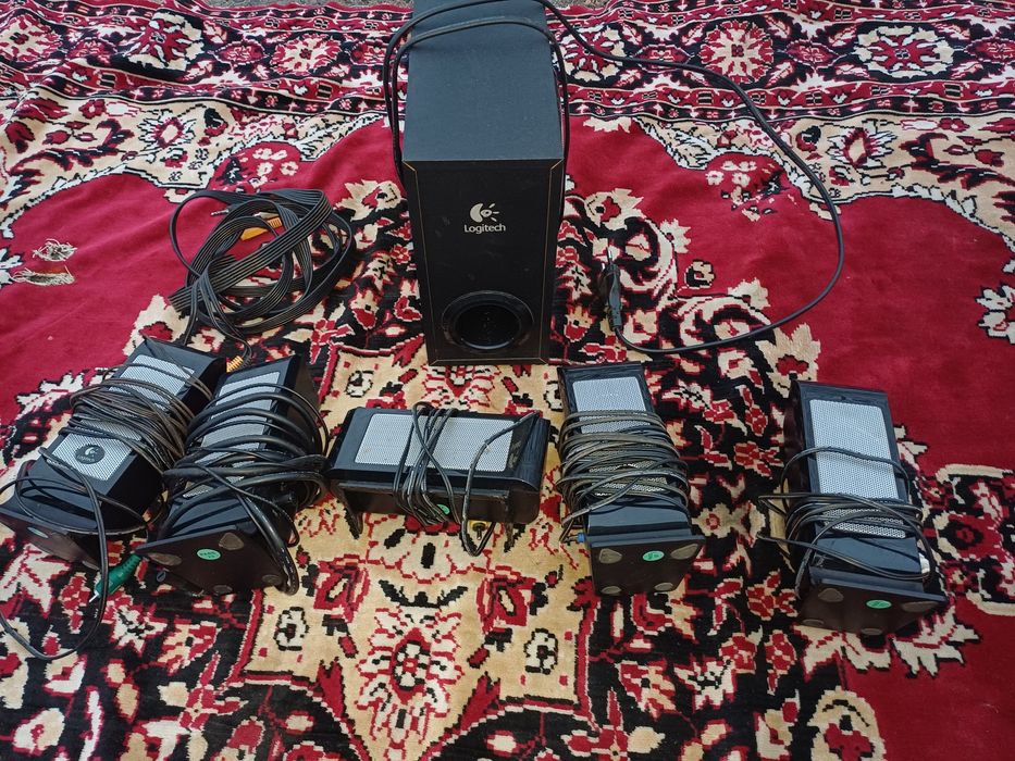 П'ятиканальна акустична система Logitech S500 Black 5.1 (70W)