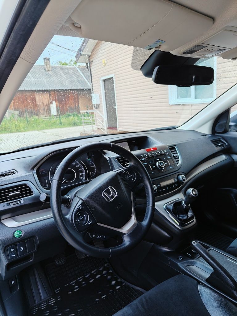 Продам honda cr-v 2.2 дизель.Білий перламутр.Пробіг підтверджений