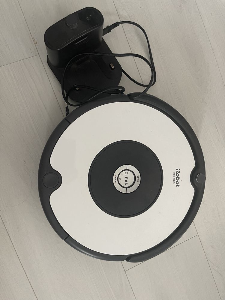 iRobot rumba odkurzacz jeżdzący odkurza