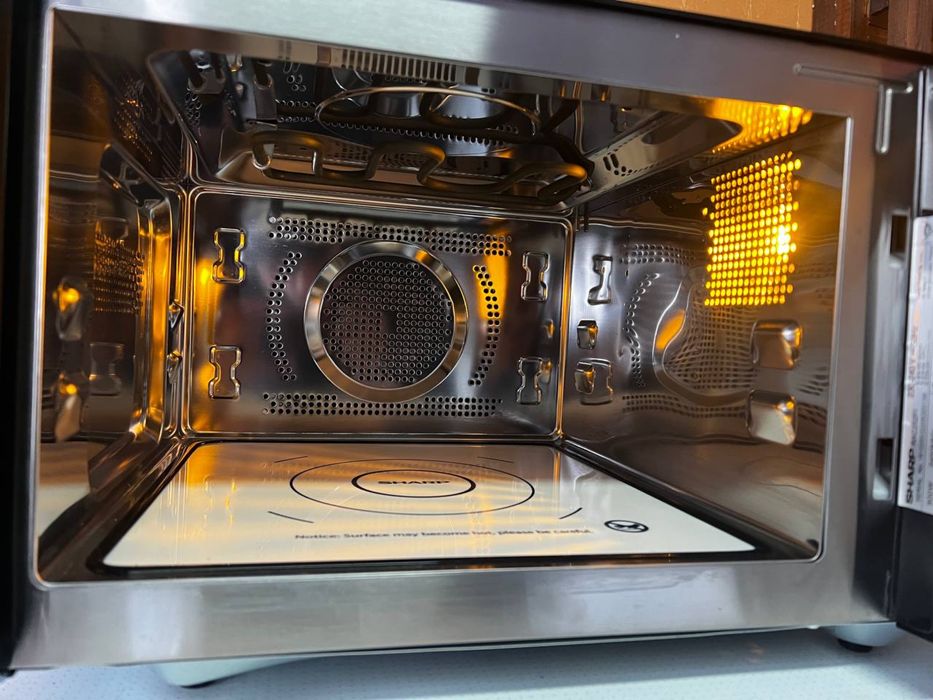 Мікрохвильовка / Мікрохвильова піч / Sharp RAC252FI 900W