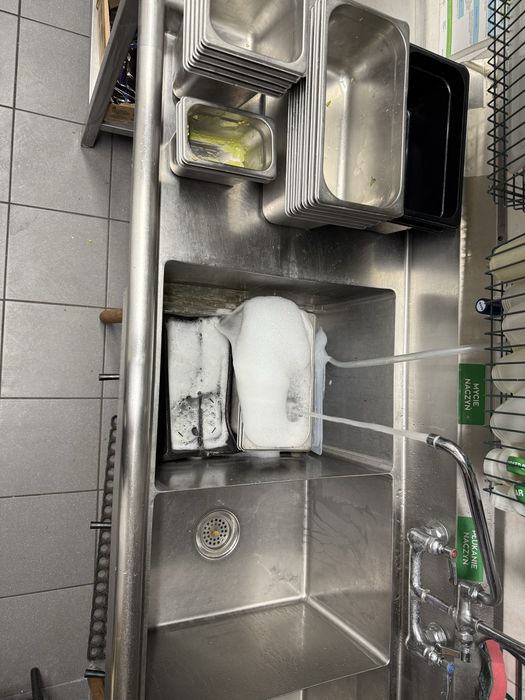 Suszarka i zlew trzykomorowy gastronomiczny