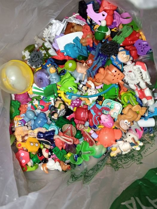 Пакет іграшок з Kinder