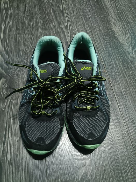 Buty Asics r. 39