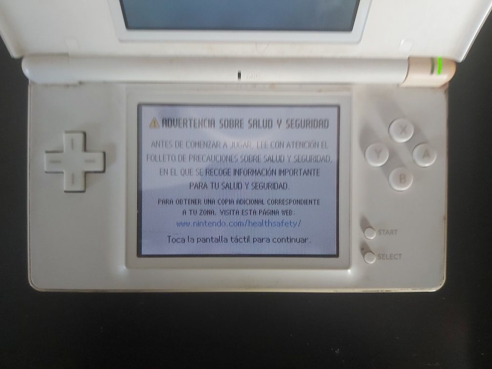 2 Nintendo DS lite