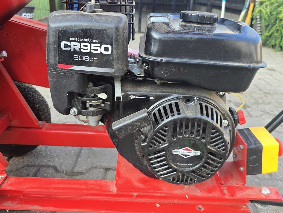 Rozdrabniacz do gałęzi / spalinowy Faworyt JR950BH