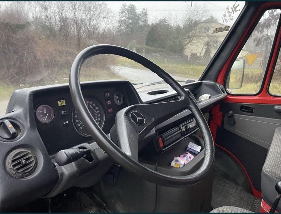 Mercedes t1 autolaweta 1991r 2.9 5 biegów