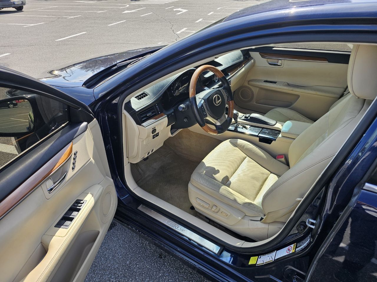Аренда Lexus ES Hybrid + ГБО прокат / оренда авто бизнес класса