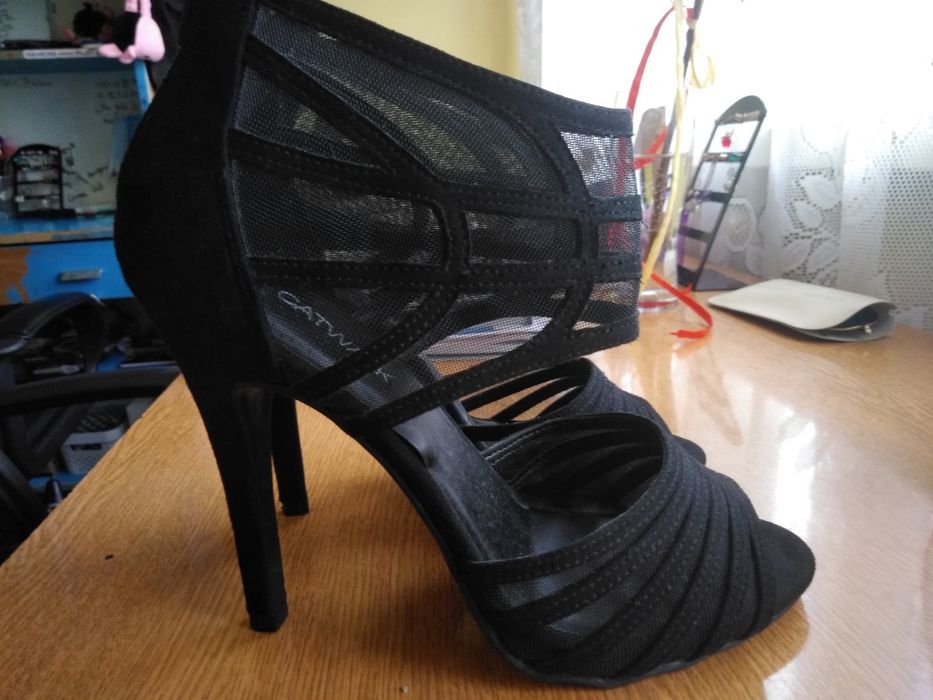 Szpilki bardzo dobry stan