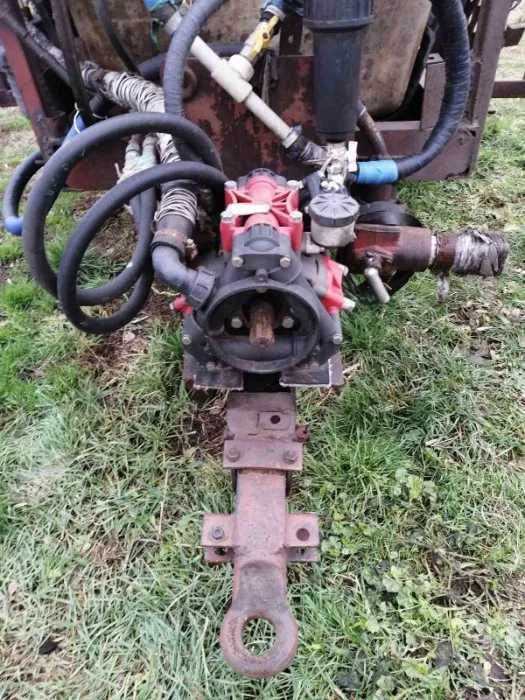 Оприскувач прицепний ОП-2000 - 18 м. в ідеальному робочому стані