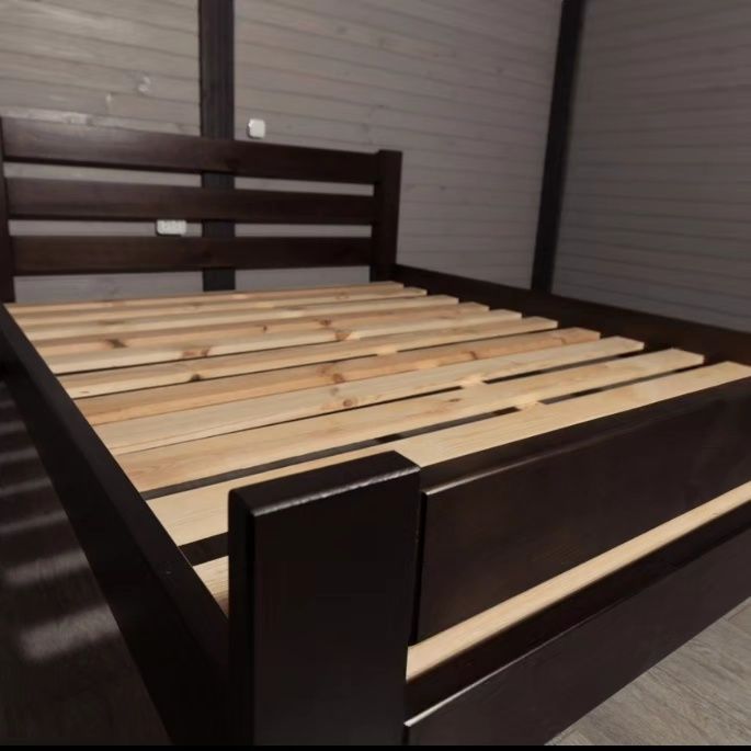 Ліжко двоспальне 1.6*2м з натурального дерева