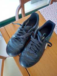 Tênis Nike futebol 36.5