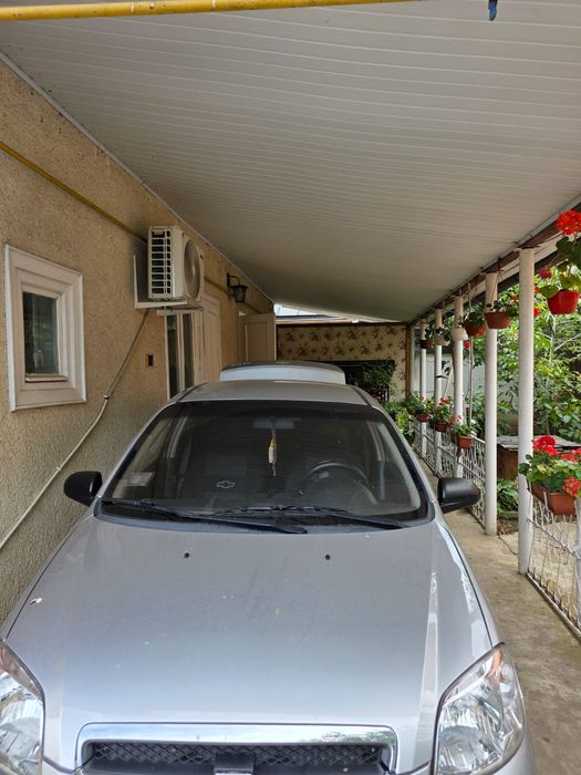 Добрий будинок на дві сім'ї 2.5 км від м. Берегове в с.(Астей) Лужанка