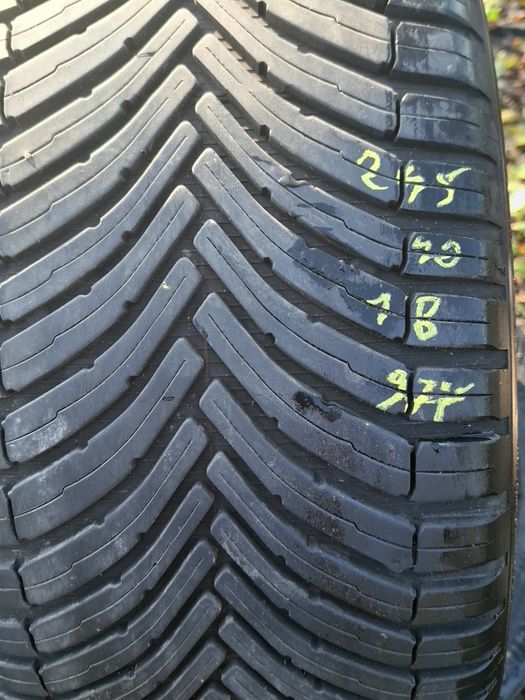 Bridgestone AllSeason 6 Enliten 245.40.18.95y 6.2 mm z 38.24rok