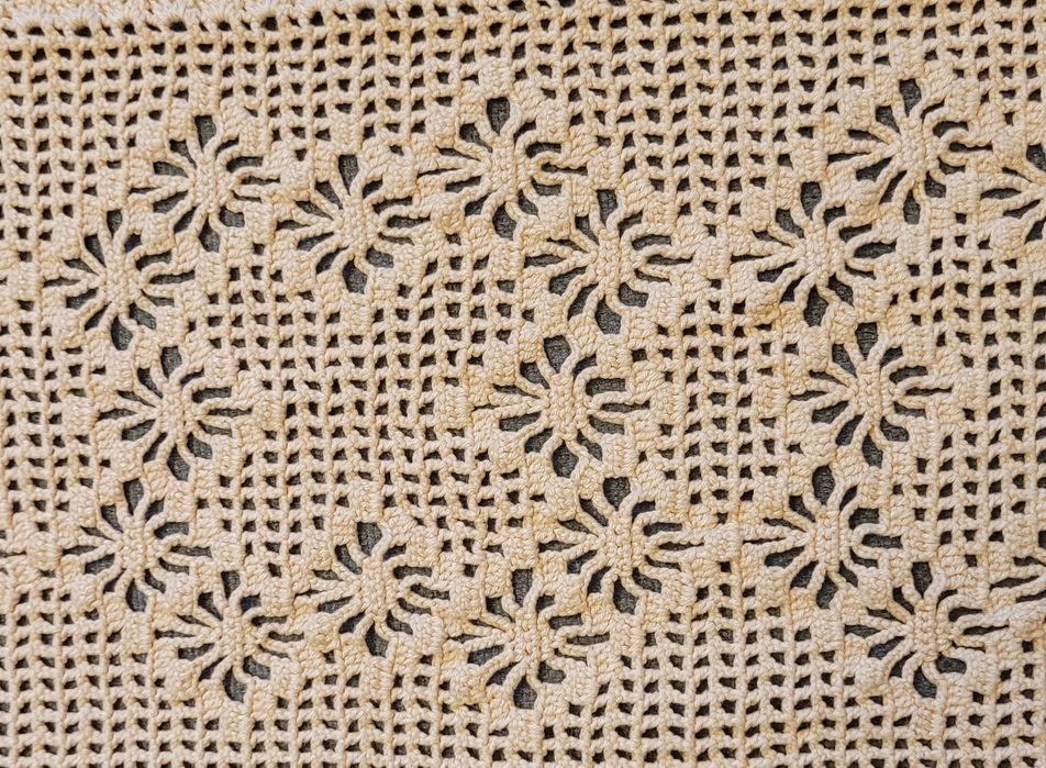 Zazdroska/ ozdoba okna 22x86 beżowa ręcznie dziergana