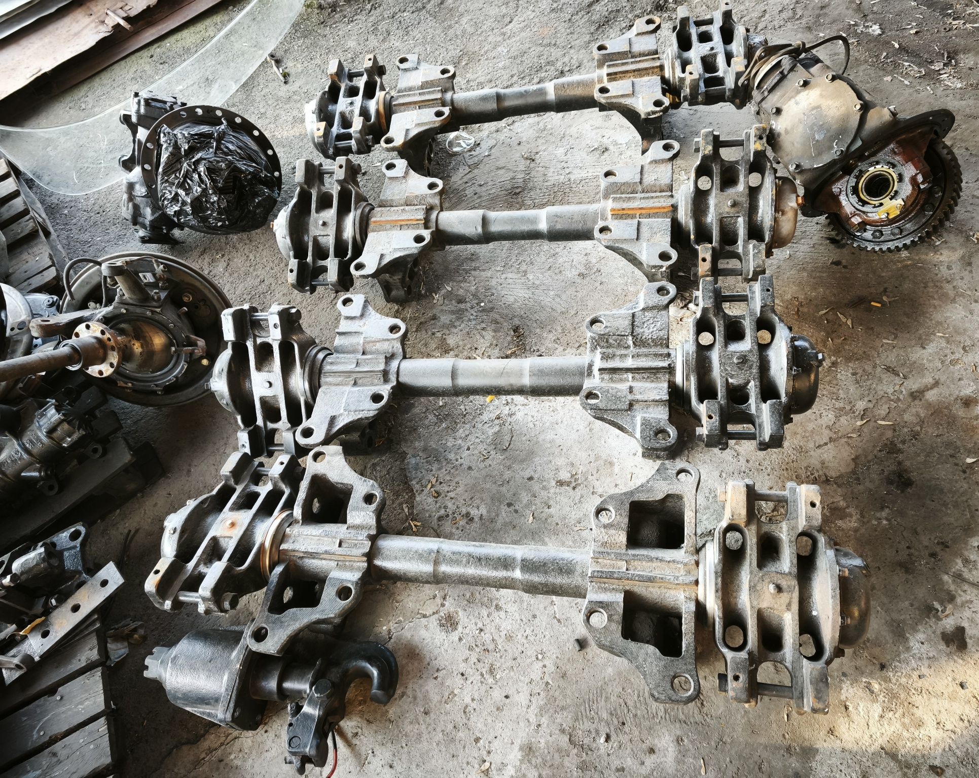 Вісь балансирів КамАЗ євро 5320 5511 65115 65117 10 тонн в зборі