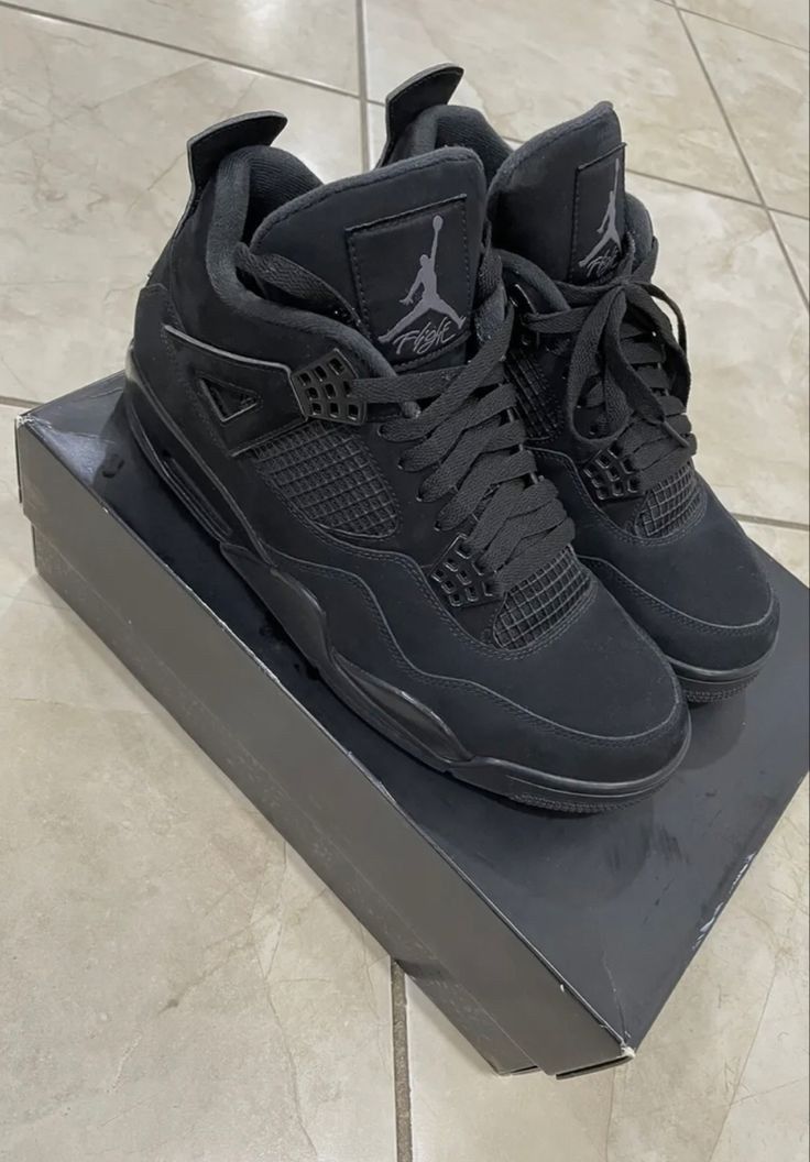 Jordan 4 black cat