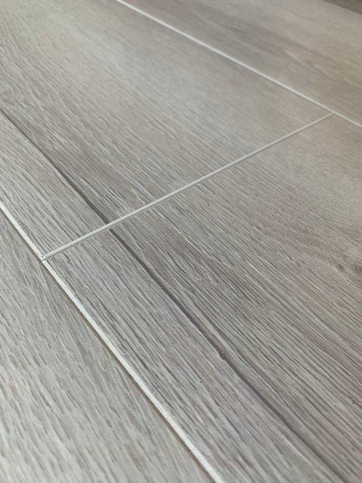 Ламинат новый по 418 грн/м²