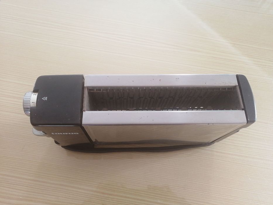 torradeira vintage a funcionar