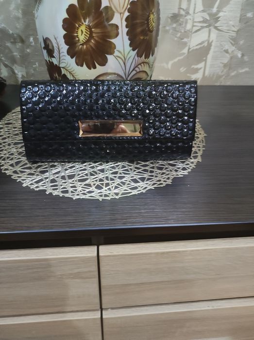 Продам сумочку-клатч б/у