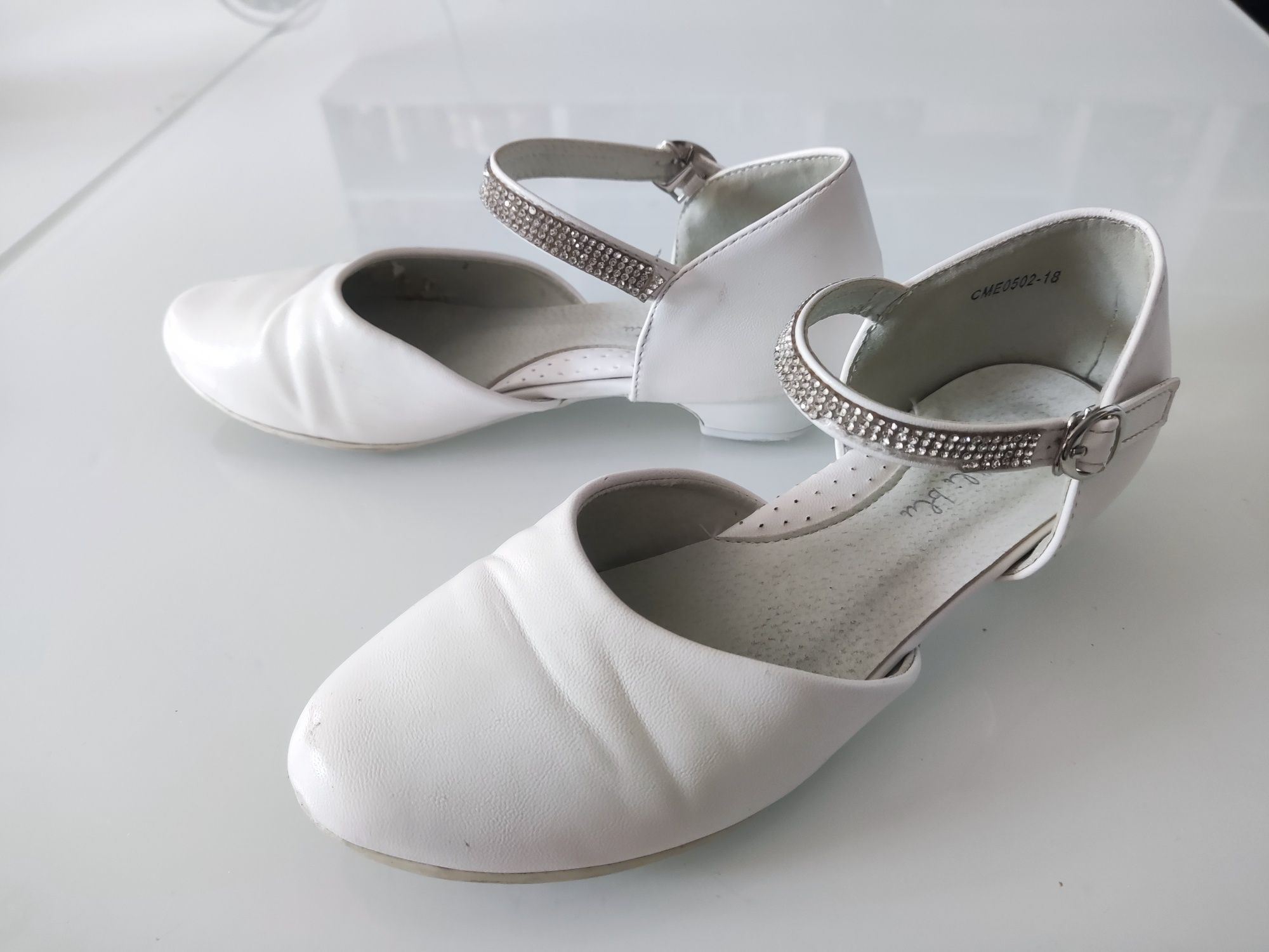 35 Nelli Blu Pantofelki białe cyrkonie Baleriny eleganckie obcas Wygod