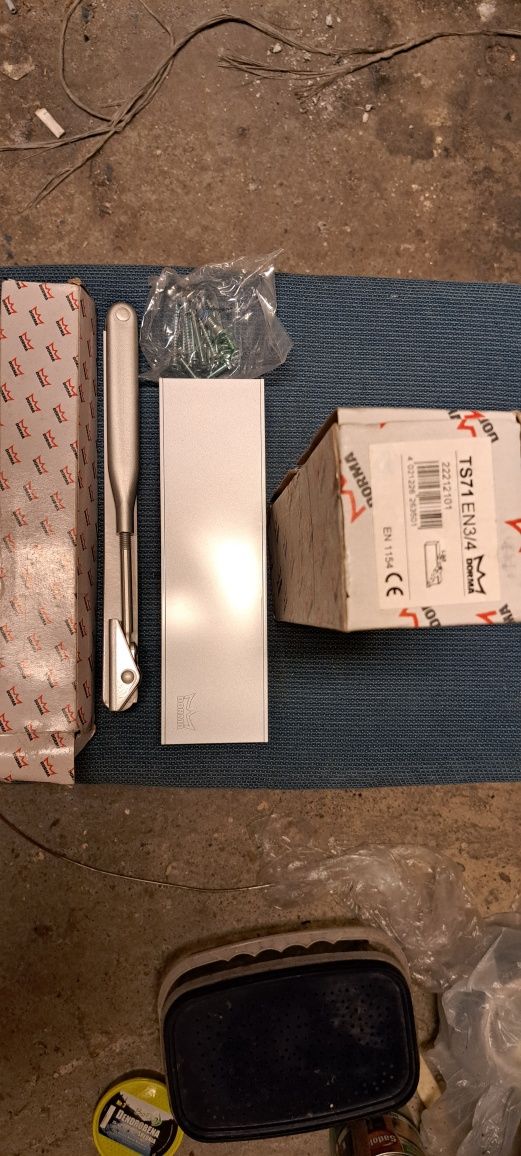 Sprzedam samozamykacz Dorma TS71