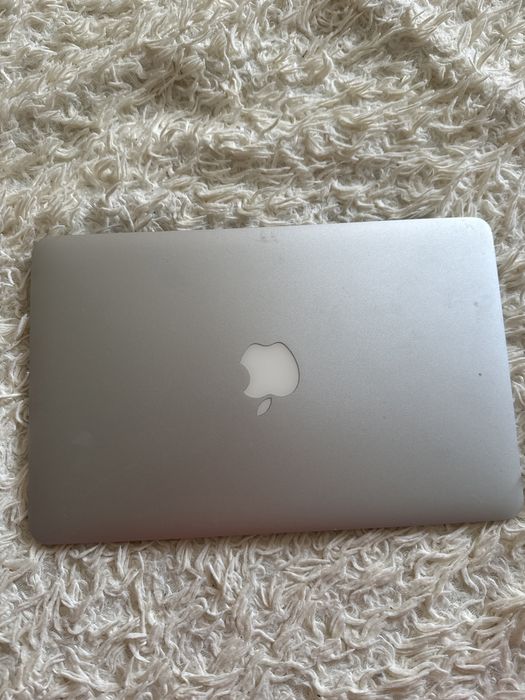 Макбук 2011 года на Запчасти