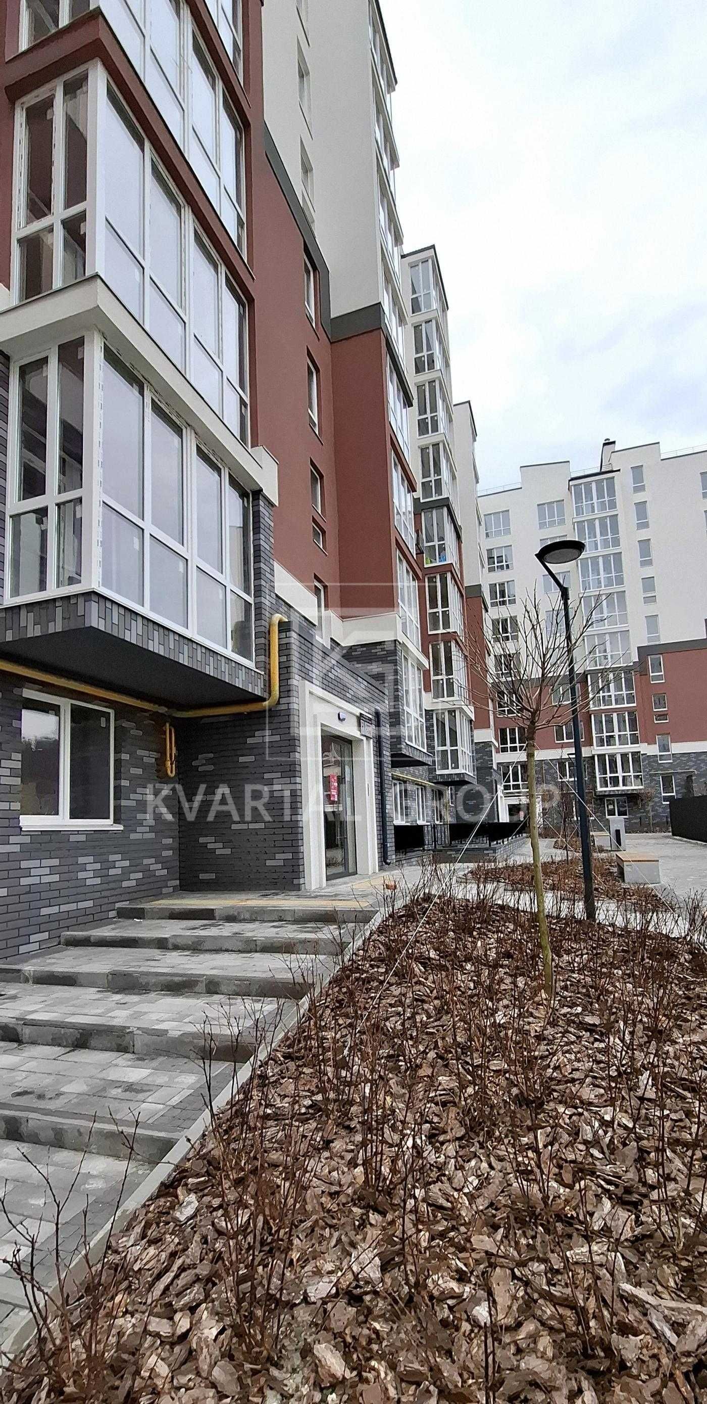 БЕЗ КОМІСІЇ Двокімнатна ВЕЛИКА квартира. НАБЕРЕЖНА міста