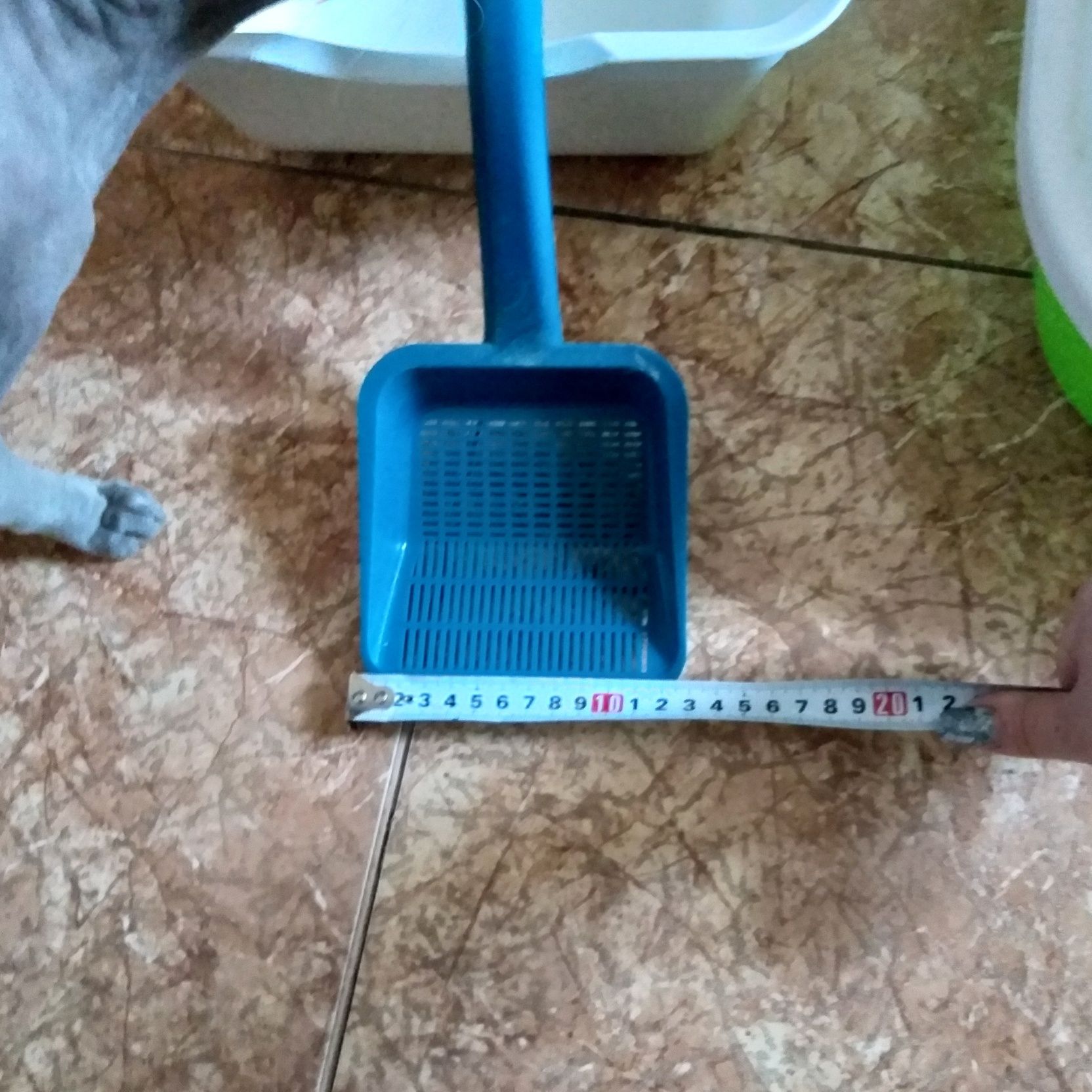 Туалет для кота (лоток) и совок (лопатка)