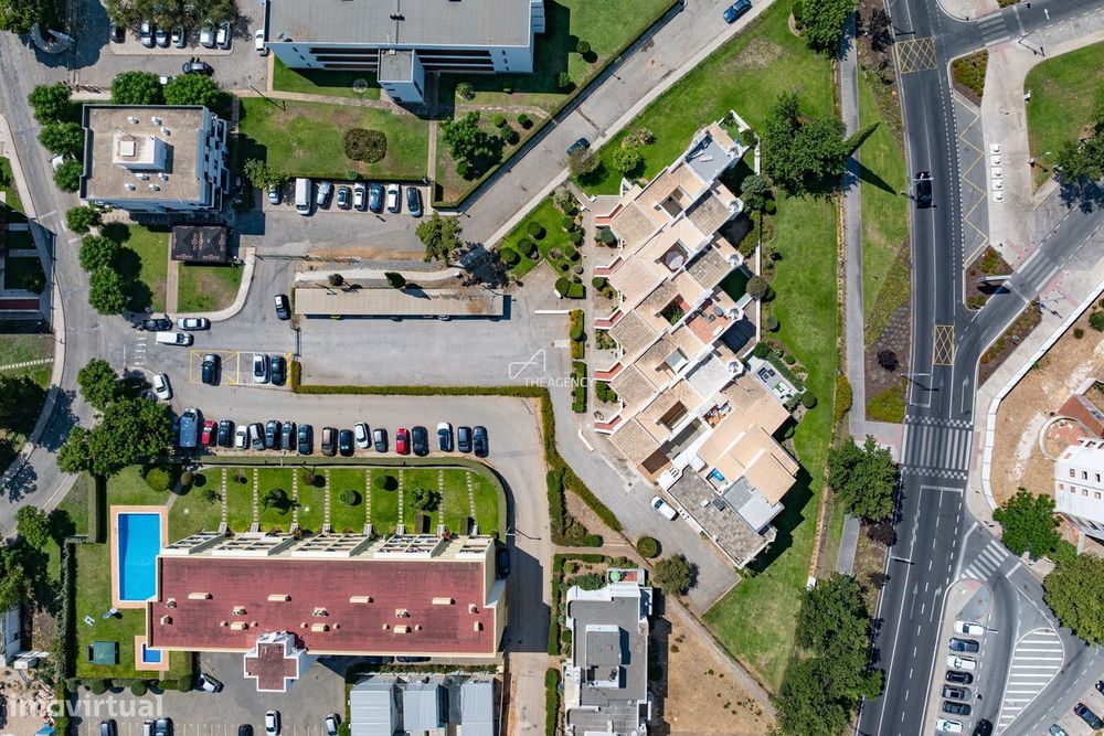Penthouse T3 com Piscina e Terraço junto à Marina e Praia de Vilamoura