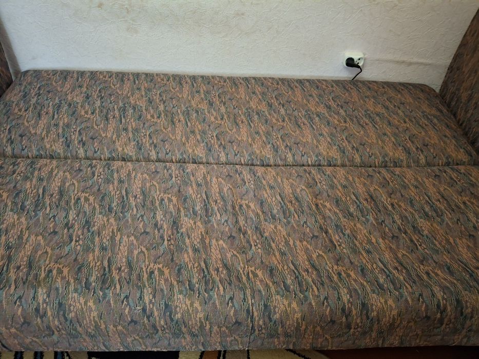 Продам диван книжку б/у