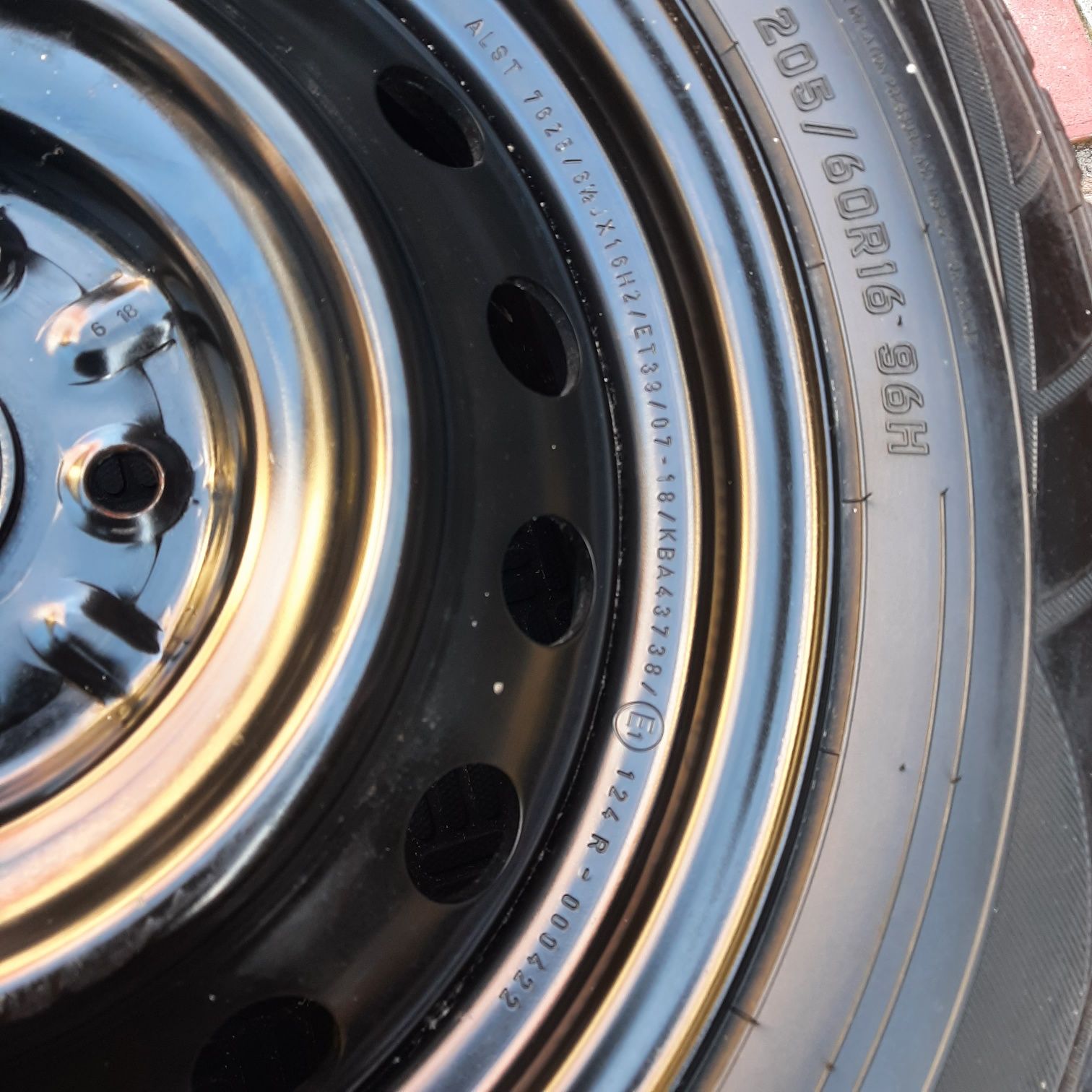Oryginalne Felgi Stalowe Toyota R16 5x114.3 6.5J ET 39
