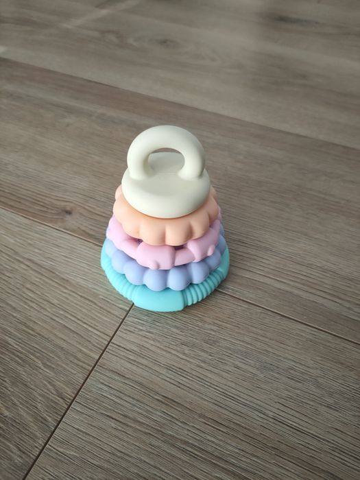 PASTELOWA WIEŻA silikonowy gryzak 2w1 5 el. Jellystone