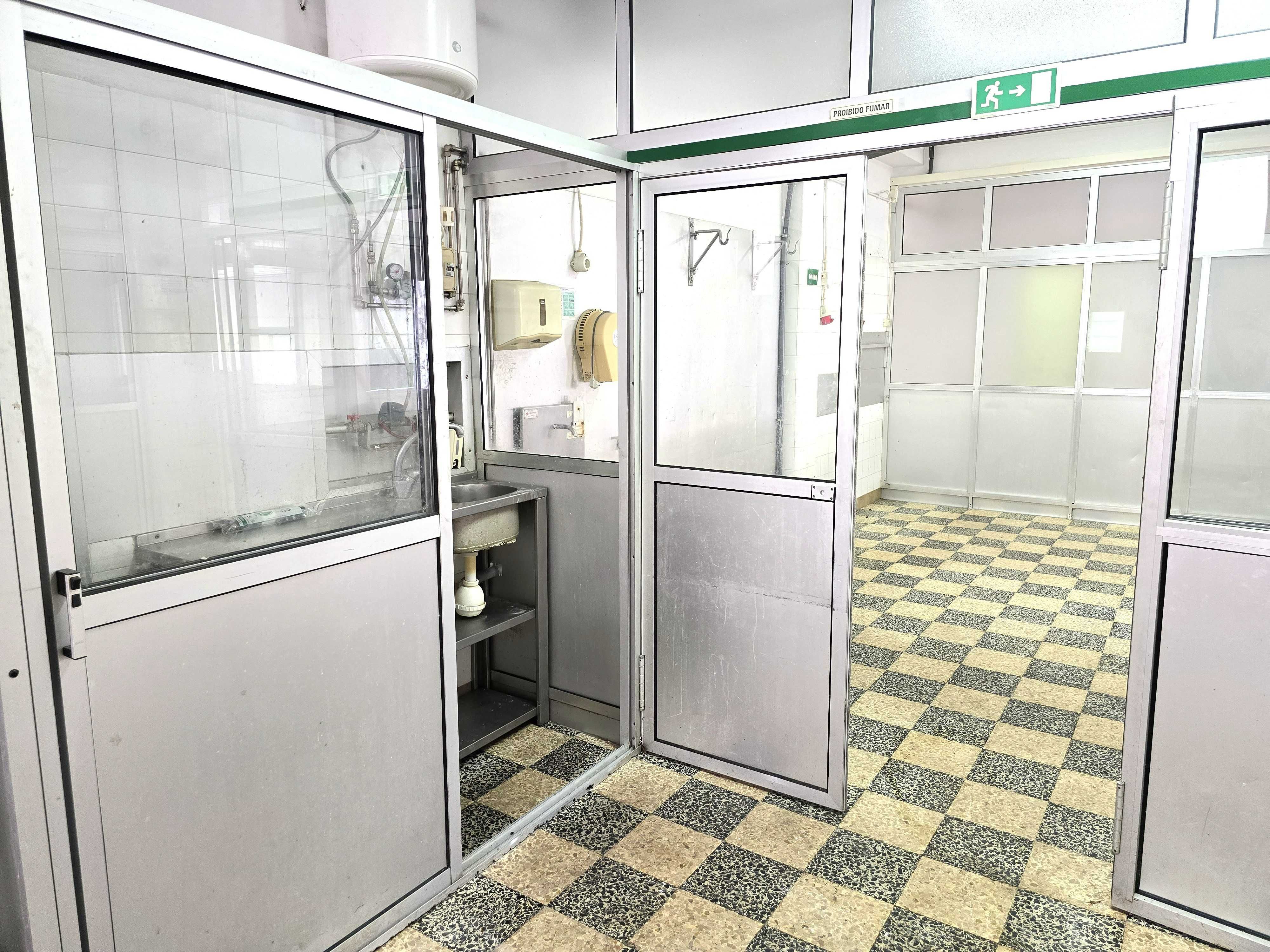 Espaço comercial em Rua Eça de Queiroz