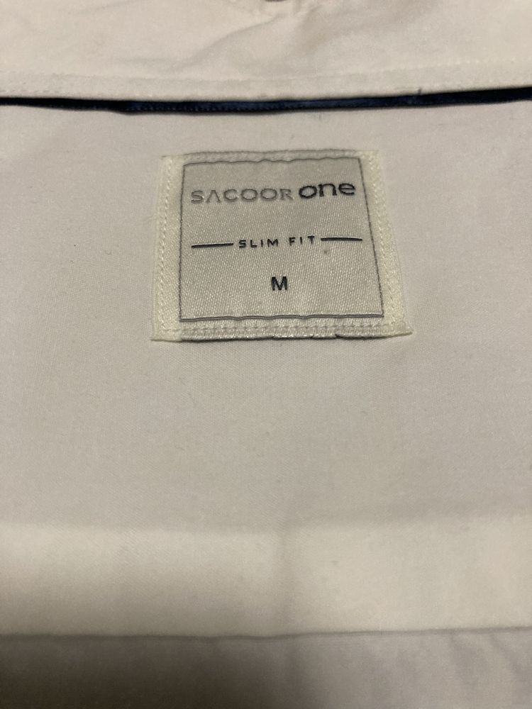 Camisa branca tamanho M
