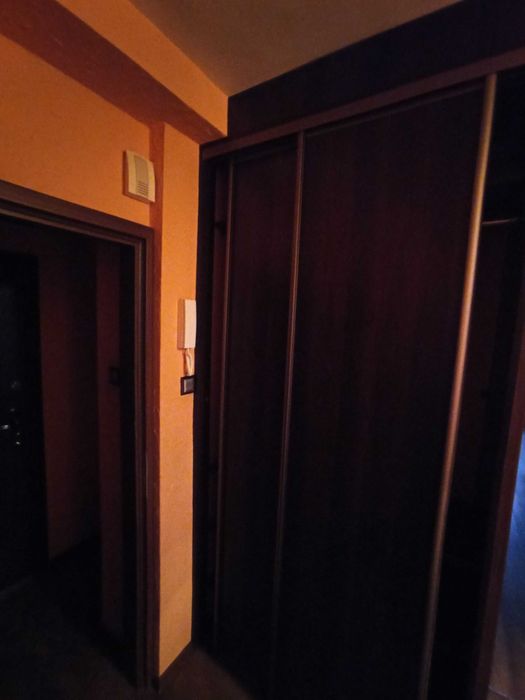 Szafa komandor do pokoju lub na korytarz