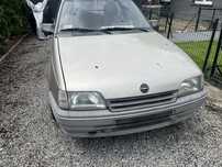 Opel kadett 1,4 benzyna . Do renowacji