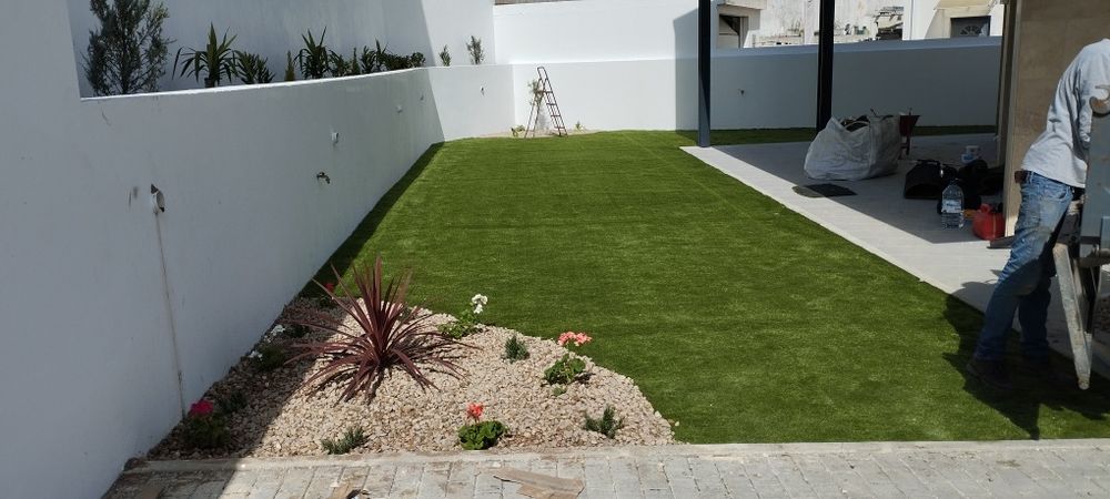 Instalação de relva artificial