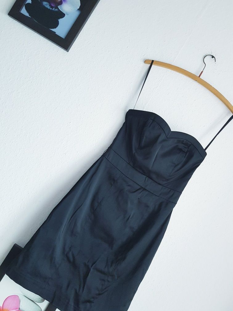 Mała czarna sexi sukienka XS S H&M fiszbiny podszewka impreza