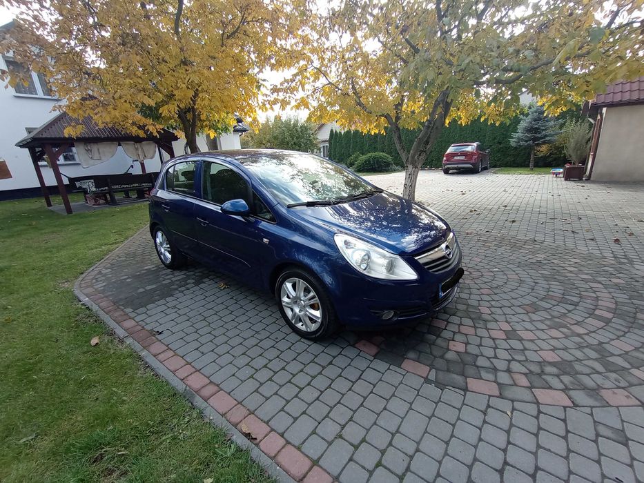 Opel Corsa 1.4b 2008r 5 drzwi 140000km zarejestrowany w Polsce