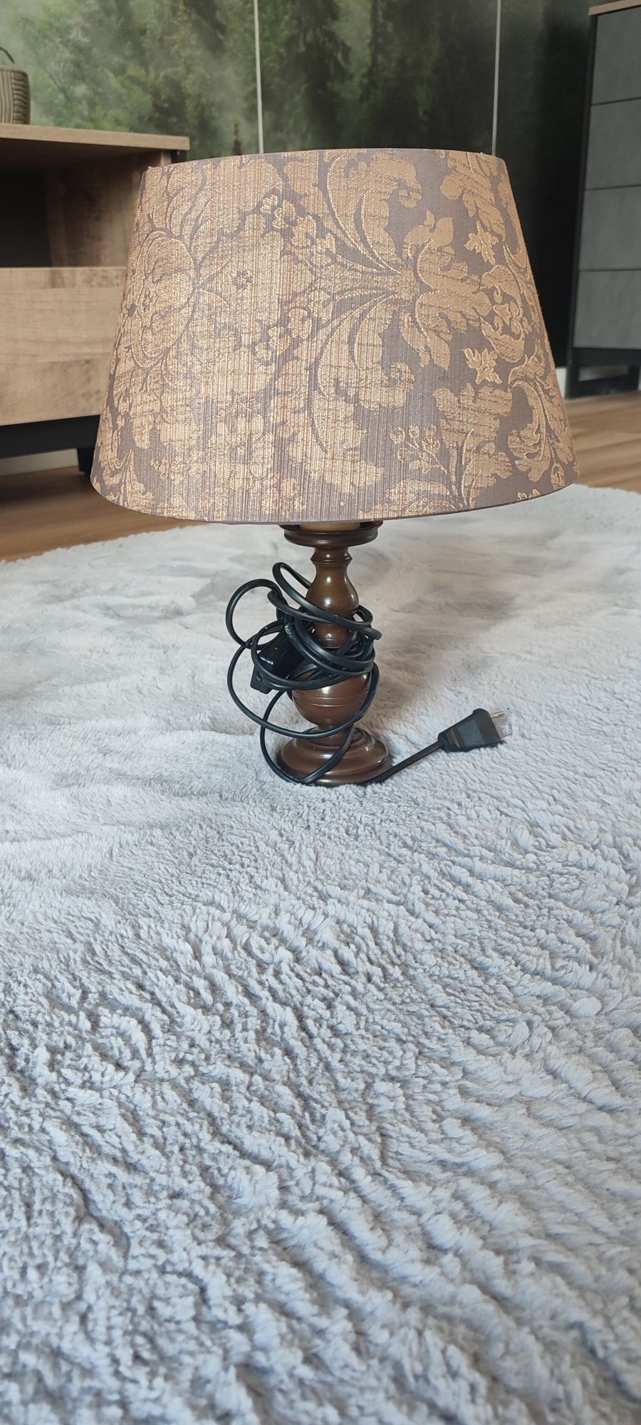 Lampka nocna stojąca