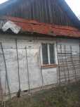 Sprzedam drewniany dom z bali 4,9 x 5,7 m – do rozbiórki