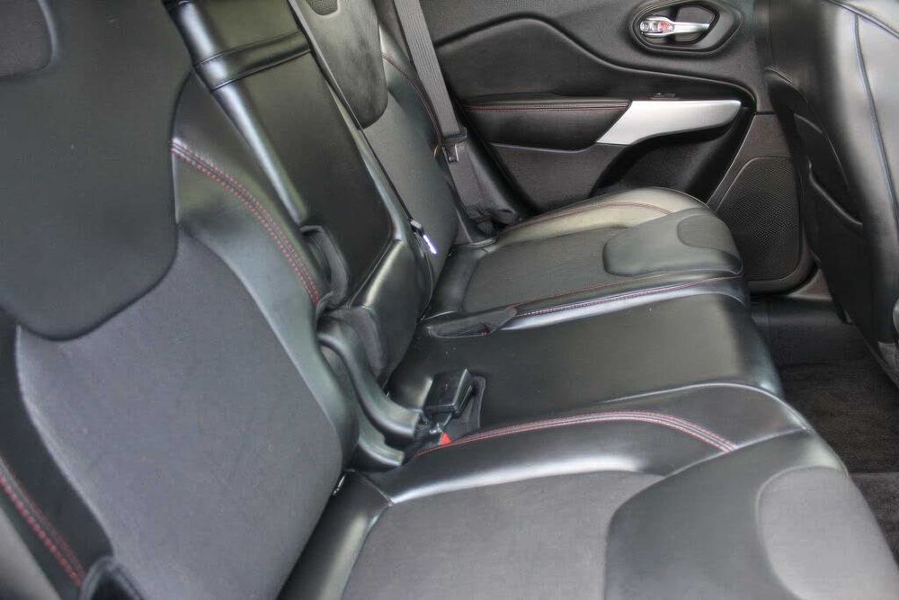 Jeep Cherokee Trailhawk      2018