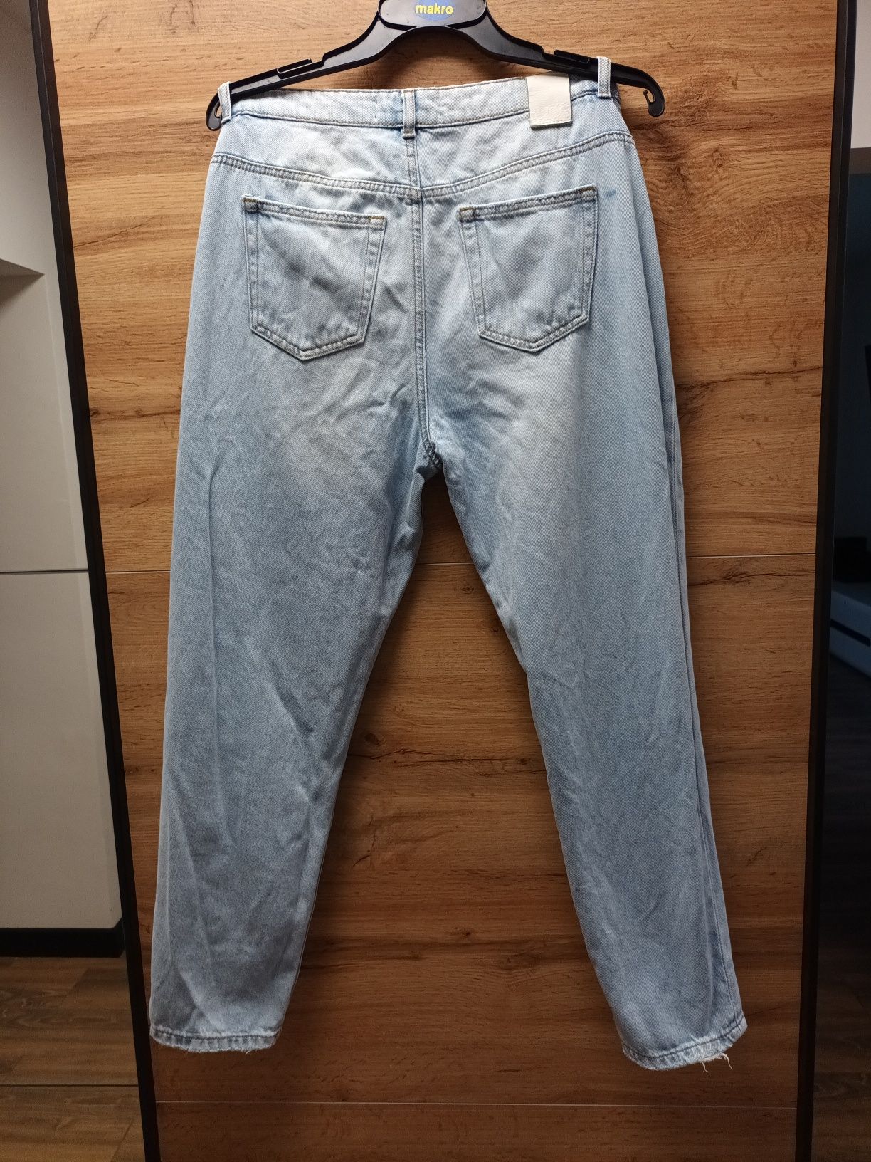 Spodnie jeans Reserved M/L