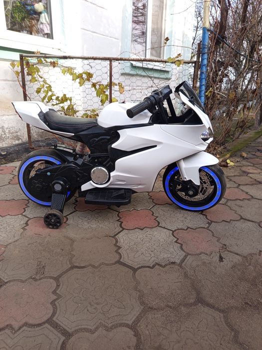 Продам дитячий електро мотоцикл